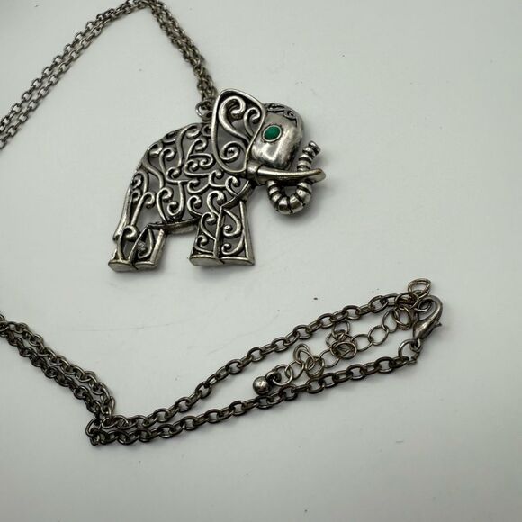 Large Silver Tone Filigree Elephant Pendant Chain Necklace Jewelry Animal - Picture 3 of 6
